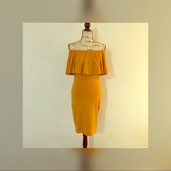 Dress - Picture 1 of 4